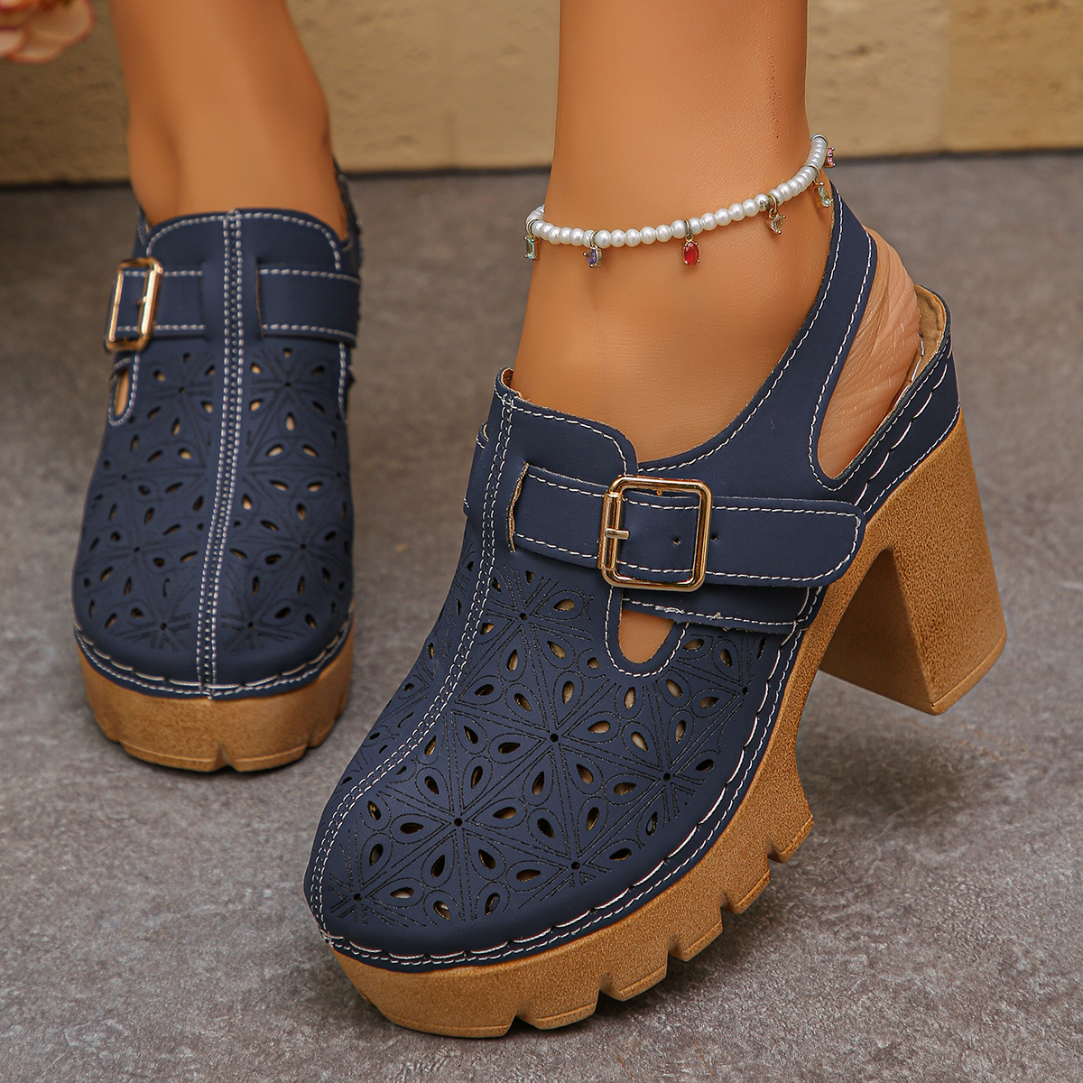 Large Size Women's Thick Heel  - Casual Sandal Leather avis et prix