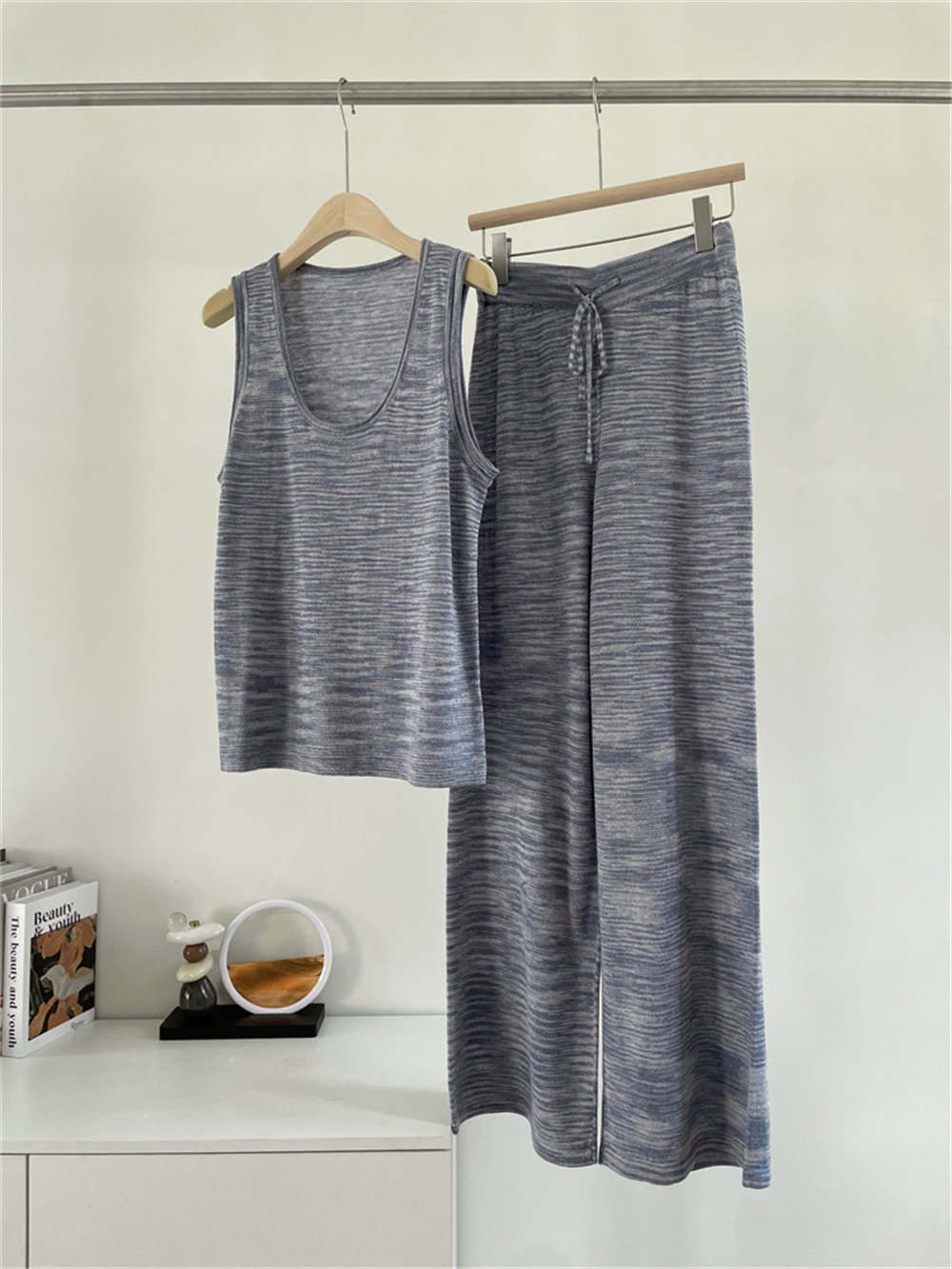 26 New Women's Clothes U-neck  - Short Linen Drawstring avis et prix